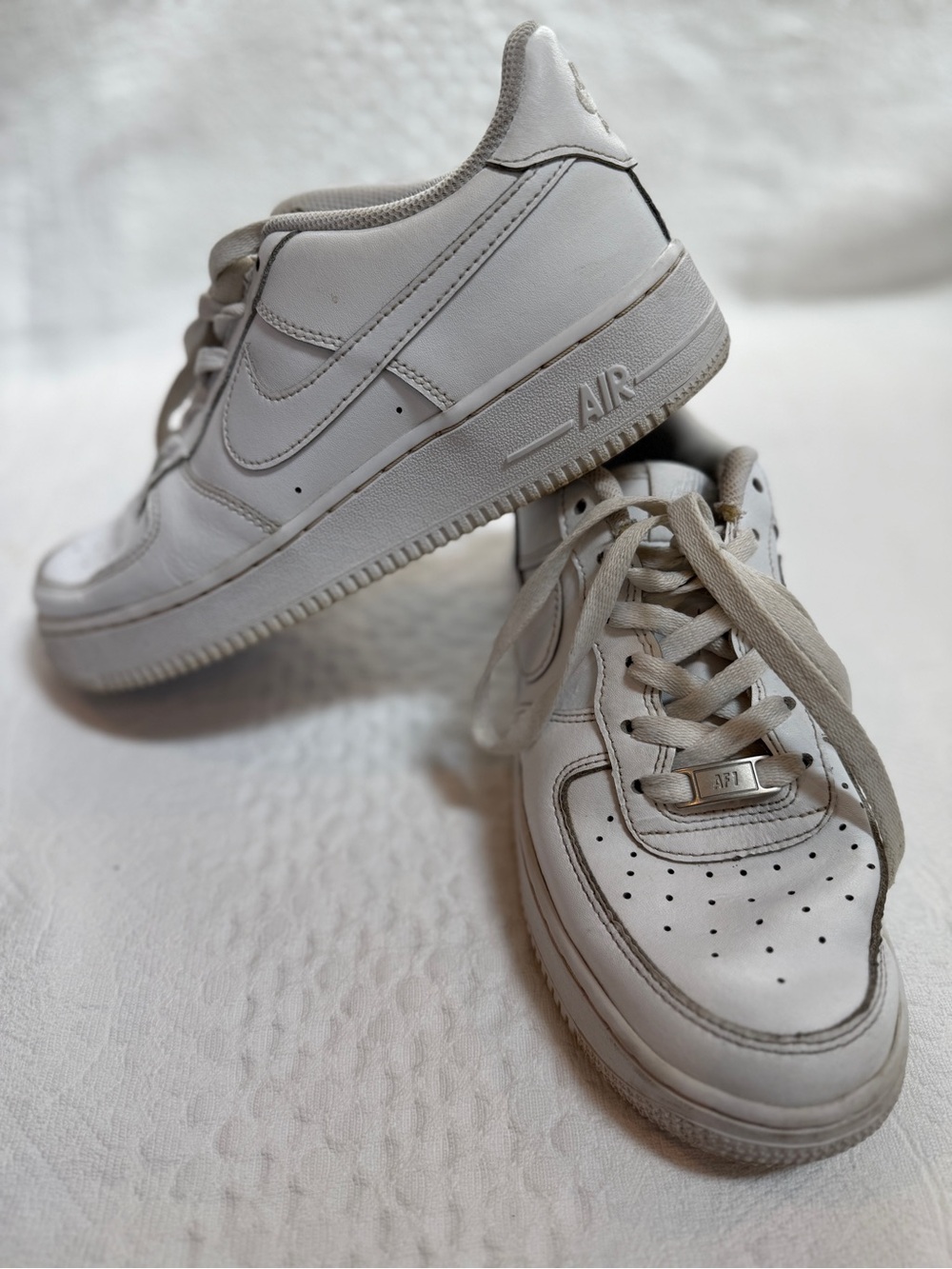 Nike Air Force 1 Low Youth Size 7Y Triple White
